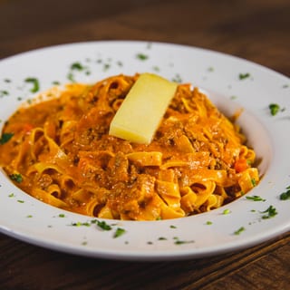 Full Tray Fettucine Bolognese